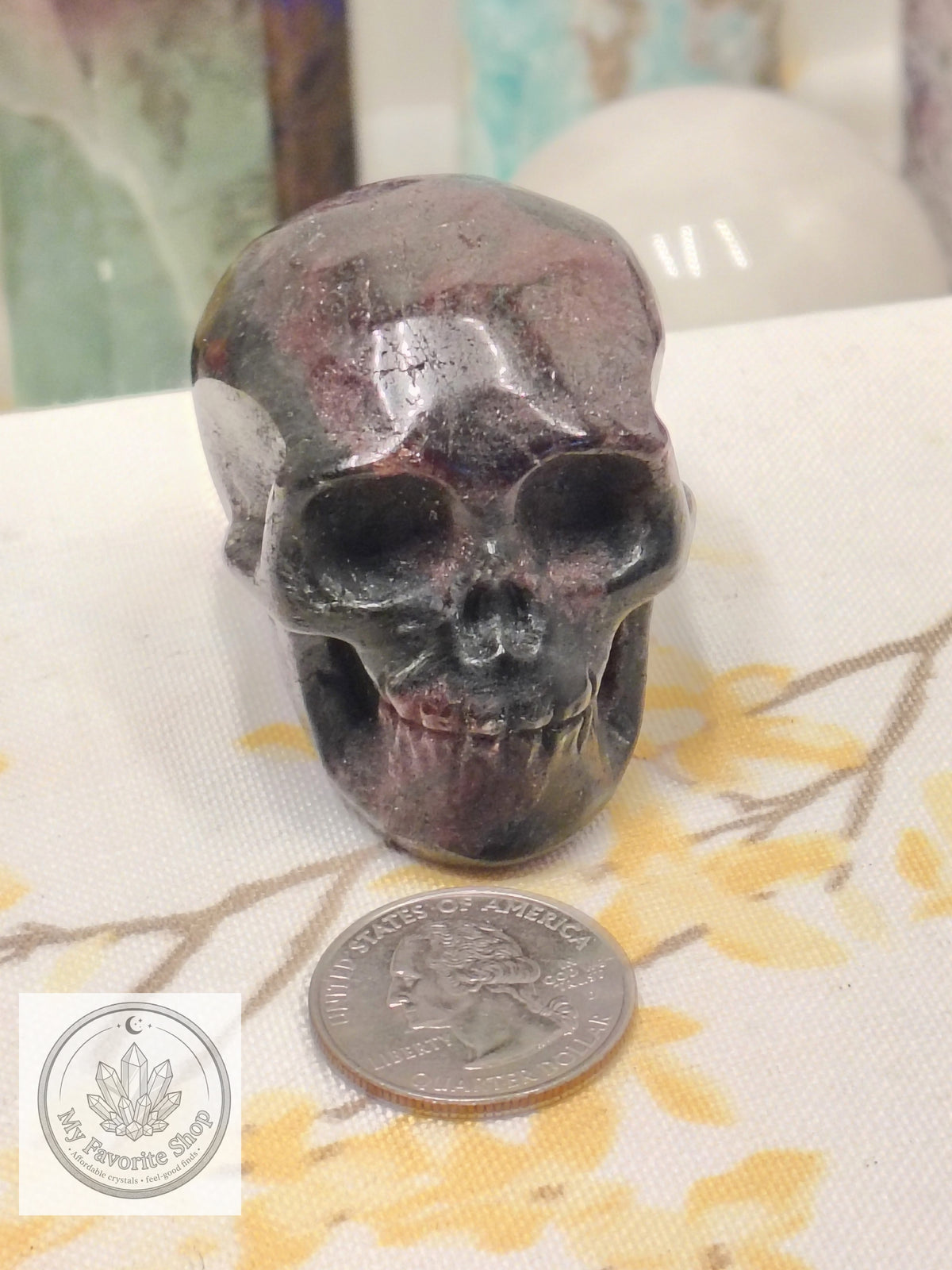 Garnet Skull Carving – 2.5"